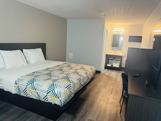 Bedroom 2, Motel 6 Southgate, MI - Detroit, Wayne