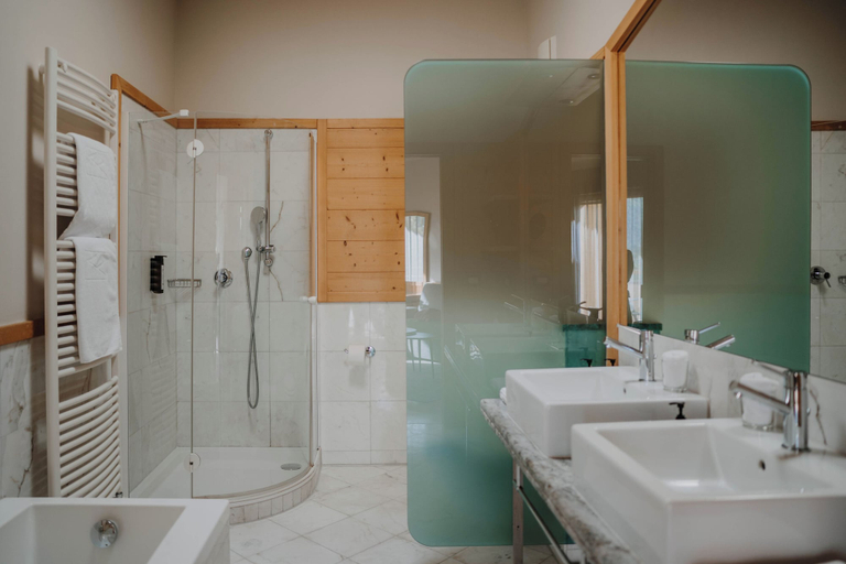 Bathroom 4, Das Paradies, Bolzano
