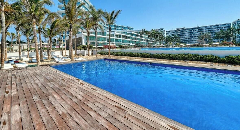 Pool 2, Oceanfront 2BR Condo -private Balcony - Beach, Compostela