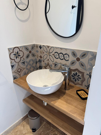 Bathroom 3, Domaine du Mas Foucray, Bouches-du-Rhône