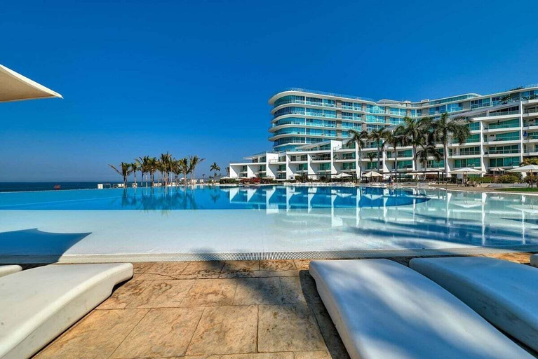 Pool 4, Beachfront Duplex With Multiple Pools - Beachclub, Compostela