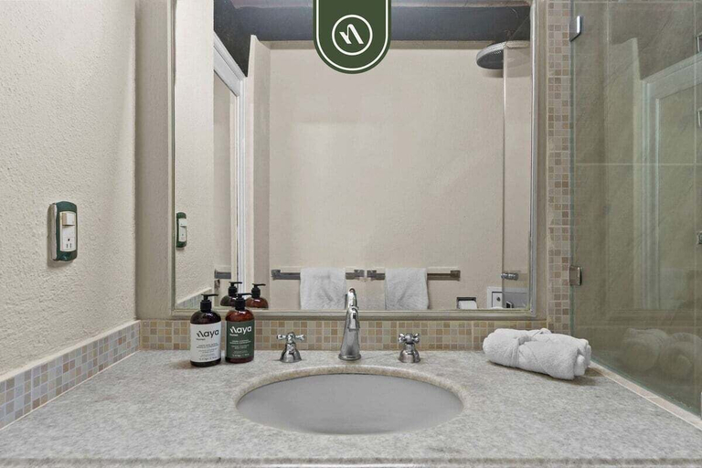 Bathroom 2, Oceanfront 2 BR Condo With Spectacular View - Pool, Puerto Vallarta