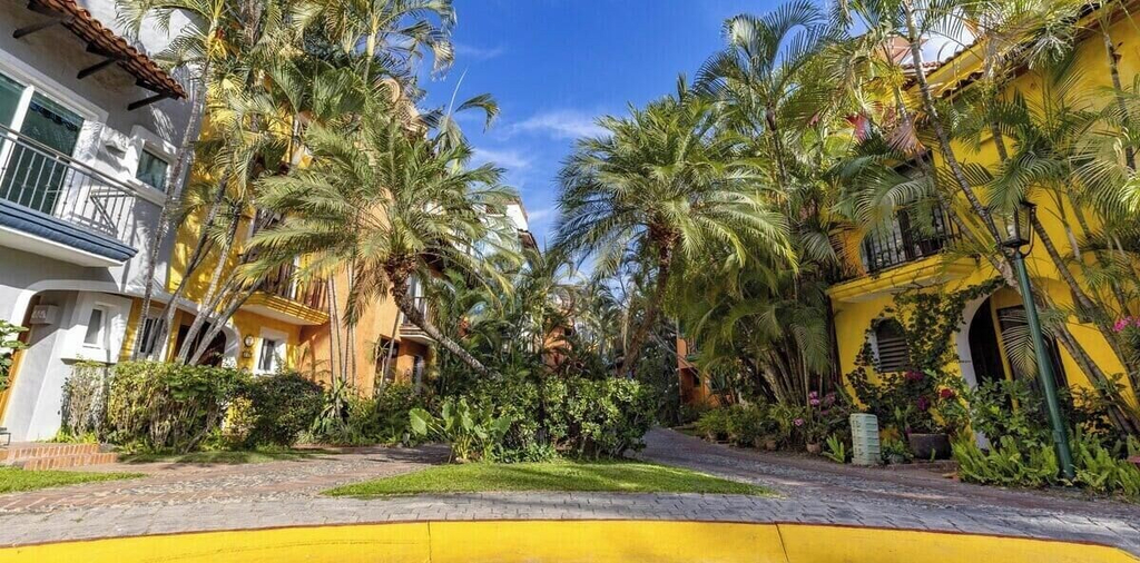 Exterior 4, Cozy 3BR House - Front of Marina- Pool, Puerto Vallarta