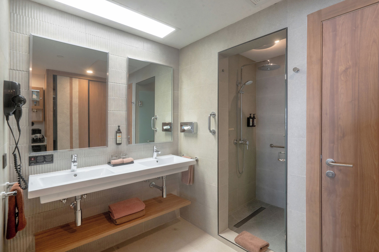 Bathroom 5, Riu Flamingos - All Inclusive, Compostela