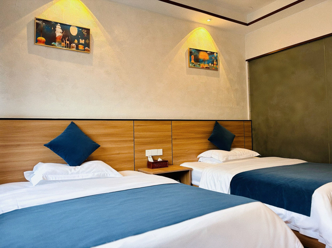 Room 3, Fenghuang Meomory Riverview Inn, Xiangxi Tujia and Miao