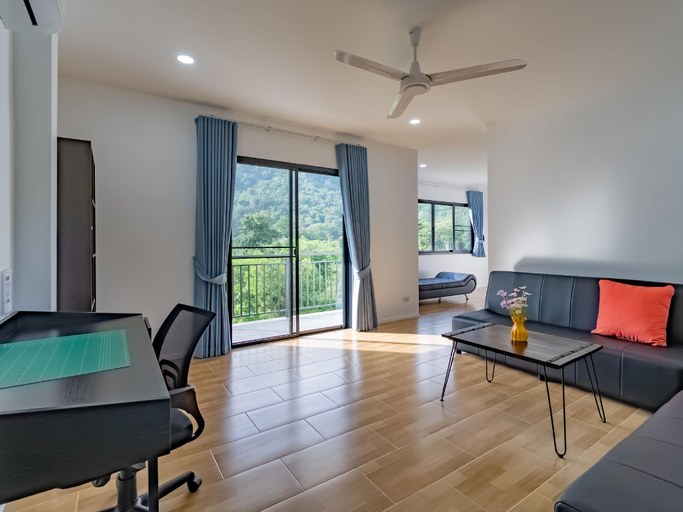 4, Luxurious Villa with Private Pool and Stunning Views, Pulau Phuket