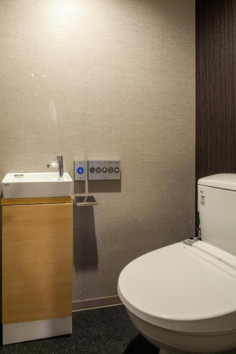 Bathroom 2, Hotel Suite Hiroshima Hakushima, Hiroshima
