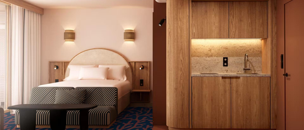 4, Hotel Ventura Saint-Tropez, Tapestry Collection By Hilton, Var