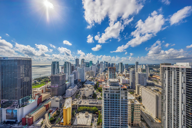 Miscellaneous, Luxe 2-BD Condo in Downtown - City Views, Miami-Dade