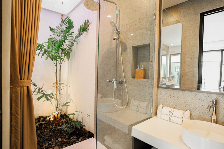 Bathroom 3, D'Kenyeri Villa by Aayan, Tabanan