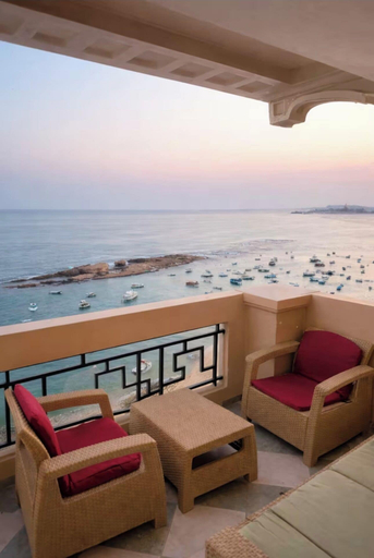 Room 2, seaview hotel, Al-Muntazah