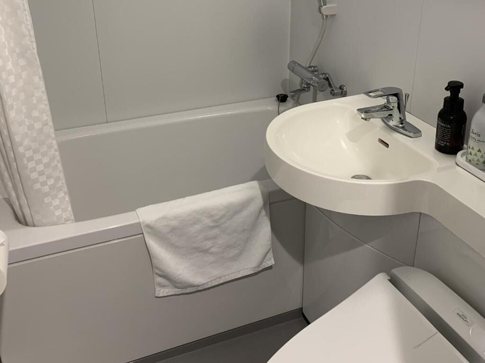 Bathroom 4, CROSS WAVE Funabashi, Funabashi