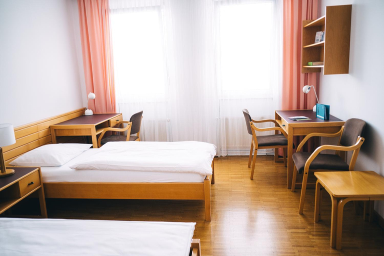 Bedroom 3, Bildungshaus St. Hippolyt, Sankt Pölten