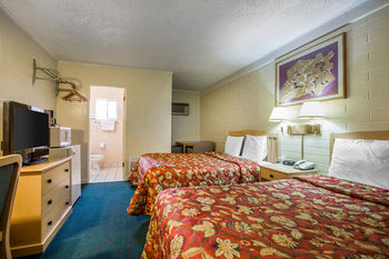 Others 5, Jefferson Inn, Siskiyou