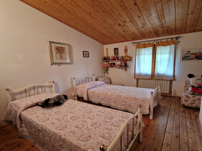 Bedroom 3, Farmhouse in Fano with Pool Adriatic Views, Pesaro E Urbino