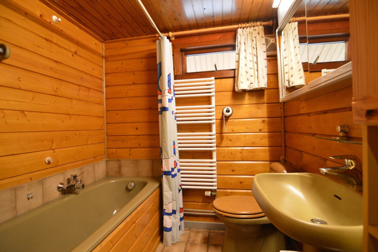 Bathroom 4, Scenic Chalet in Ovifat, Liège