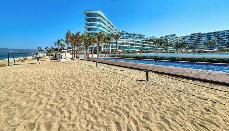 Beach 5, Oceanview 2 BR Condo - Beachclub - Pool - Ocean, Compostela