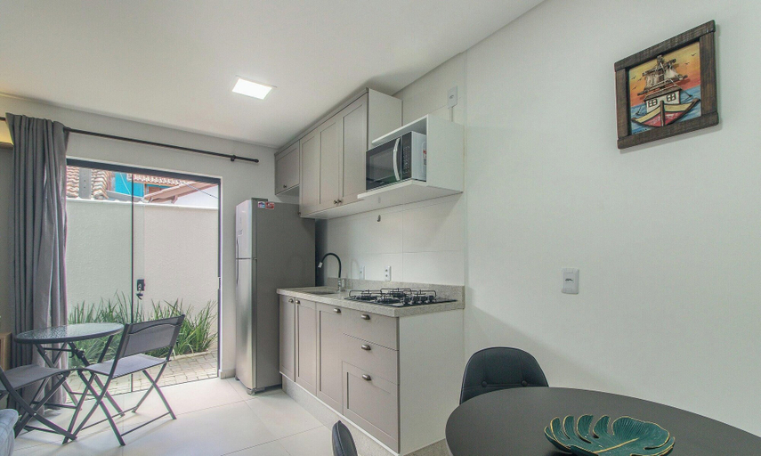 Private kitchen, Apartments Just 650 Meters From Praia dos Ingleses Beach - Nius, Florianopolis