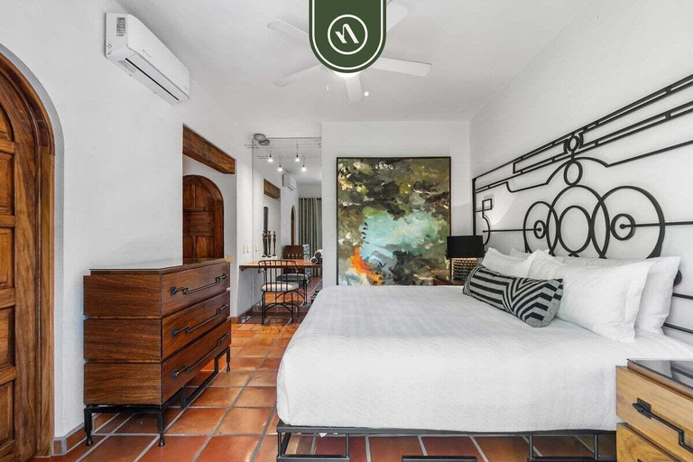Room 2, Stylish 2 BR Condo in Romantic Zone - Rooftop Pool, Puerto Vallarta