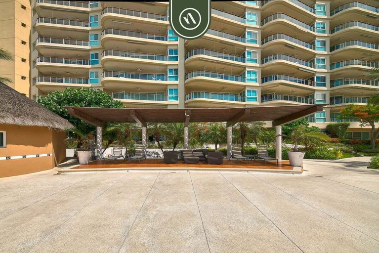 Exterior 4, Oceanfront 2 BR Condo - Beach - Restaurant - Gym, Compostela