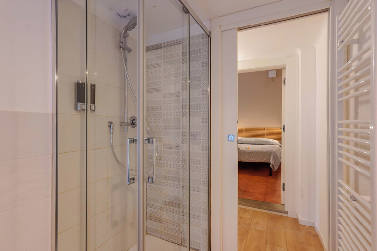 Bathroom 4, Cavaticcio Apartment, Bologna