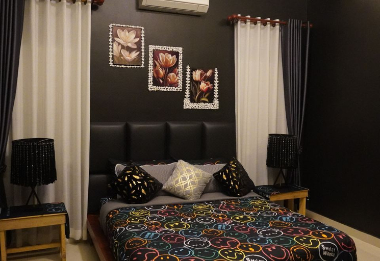 Other, Haven Inn, Ruessei Kaev