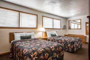Others 5, Malone Inn, Franklin