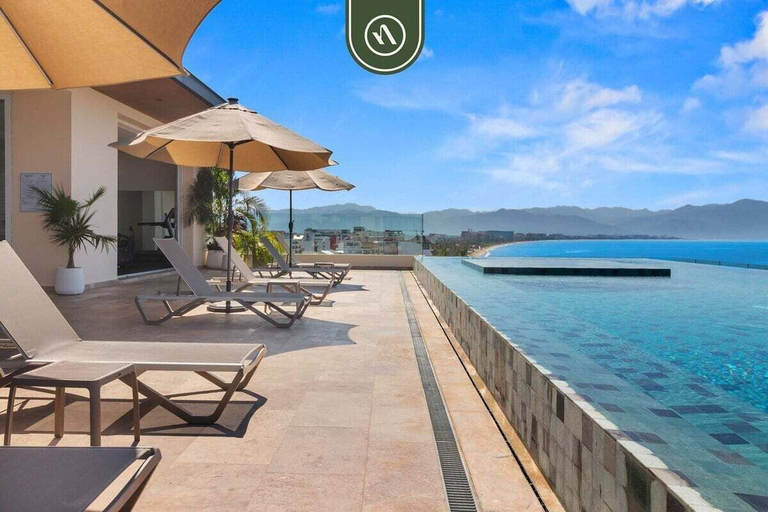 Pool 4, New Stylish 1 BR Condo - Ocean Views - Flex Room, Compostela