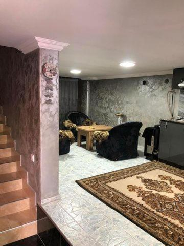 Others 4, Jrvezh House