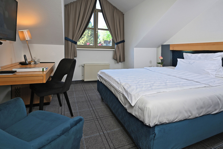 Bedroom 3, Landhotel Schnuck, Heidekreis