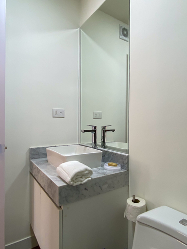 Room 4, w Luxury 3BR w Balcony in Upscale Miraflores, Lima
