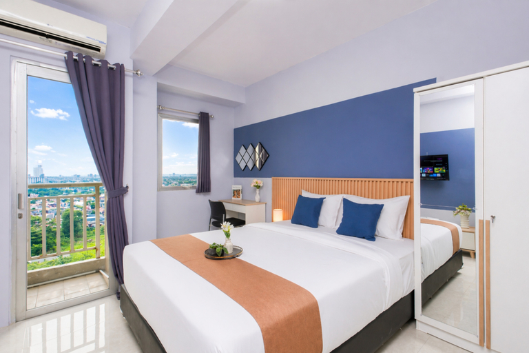 Bedroom 3, Compact Style Studio at Pakubuwono Terrace Apartment By Travelio, Jakarta Selatan