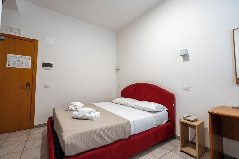 Bedroom 5, Casa per ferie S. Maria alle Fornaci, Roma