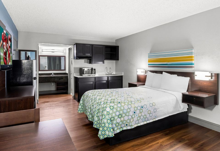 Bedroom, HomeTowne Studios Richmond - Airport/ Sandston, Henrico