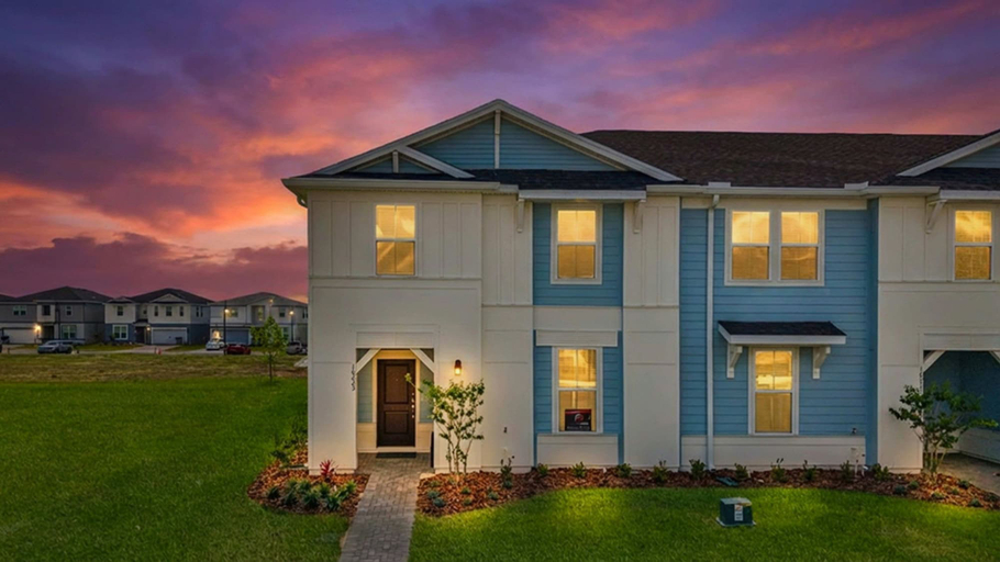 Room 1, 5BR End-unit w Pool Themed Rooms Gameloft 16225, Lake