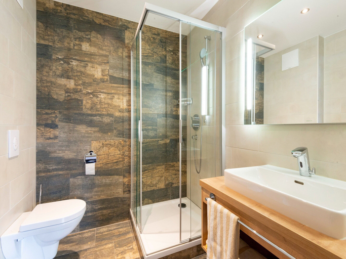 Bathroom 5, Apartment in Wald Near Zillertal Arena, Zell am See