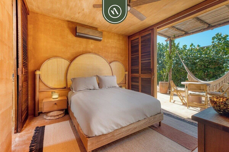 Room 4, Stunning Two-bedroom Ocean View House - Mazul, Dist. Pochutla
