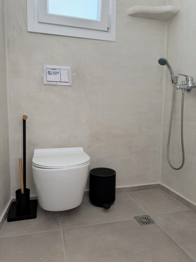 Bathroom 5, Raeti Fira Residence, South Aegean