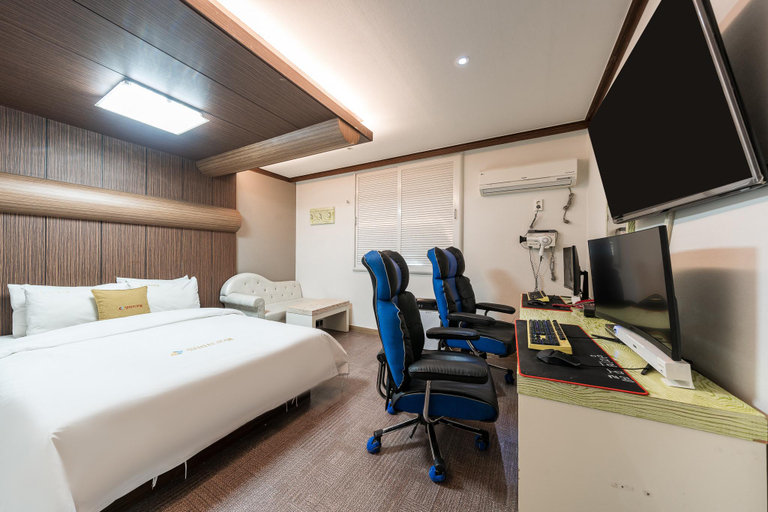 Bedroom 2, Suncheon Antibes Hotel, Suncheon