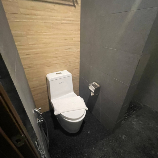 Bathroom 2, Perhentian Arwana Resort - Telok Dalam, Besut