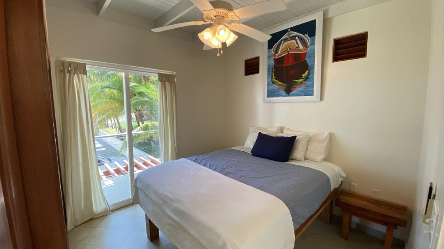 Bedroom 3, Sea Vue Luxury Vacation Condominiums, Roatán