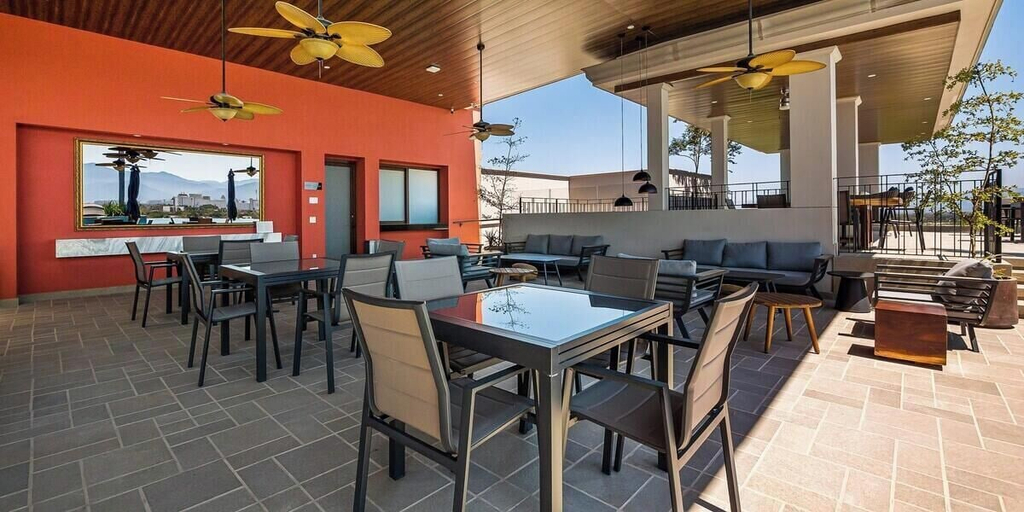 Outdoor dining 5, Equipped 3BR House - Pool - Gym - 5 min to Beach, Compostela