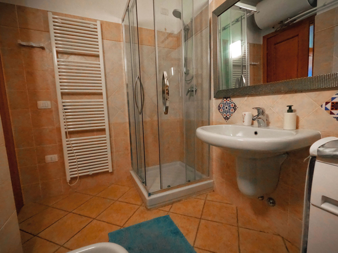 Bathroom 5, Hotel Daniel, Olbia-Tempio