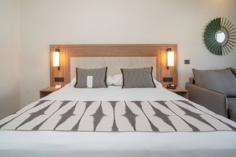 Bedroom 4, Riu Flamingos - All Inclusive, Compostela