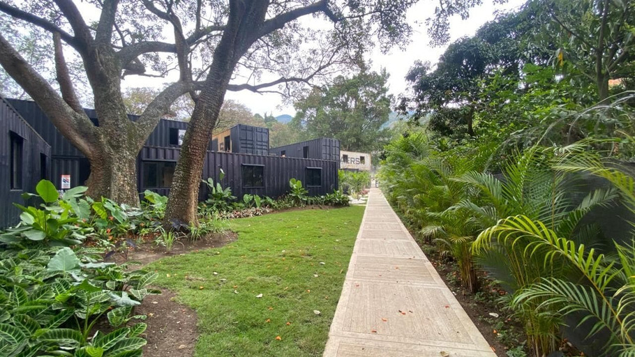 Property grounds 4, Hotel centro logistico del norte, Copacabana