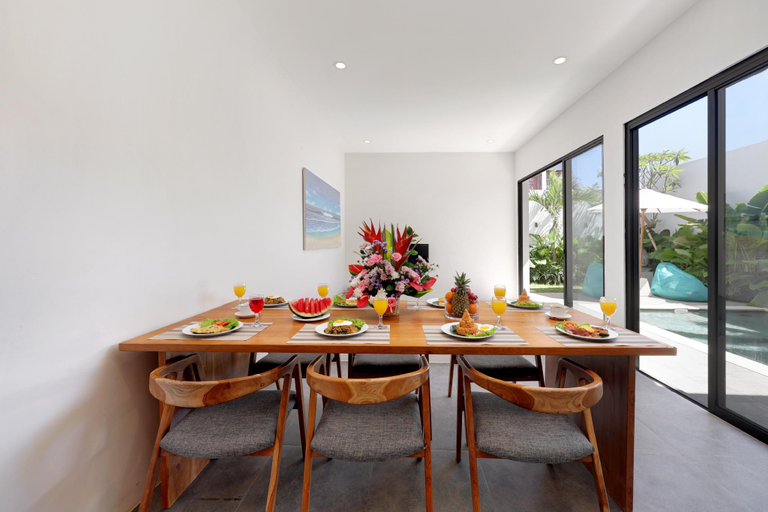 4, Brandnew Beachside Luxury 3BR Tropical Style A, Denpasar