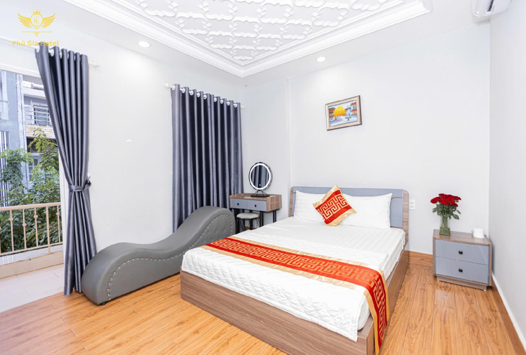 Bedroom, Phú Gia Hotel, District 7