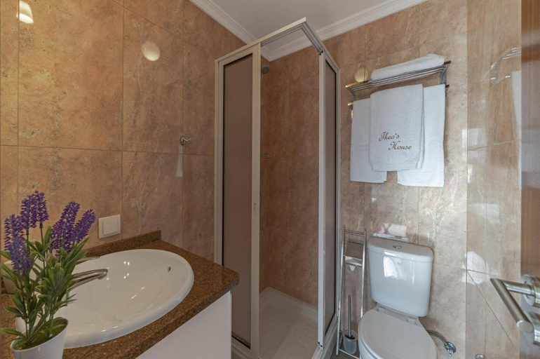 Bathroom 2, Villa Theos House by Villa Plus, Calheta