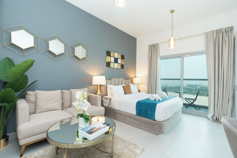 Room 2, PVH - Studio BR - Near Miracle Garden, Dubai