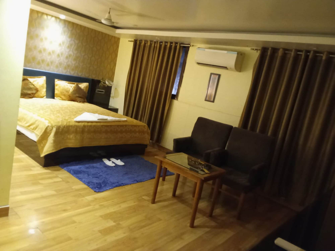 Room 5, Hotel Zaika Darbhanga, Darbhanga